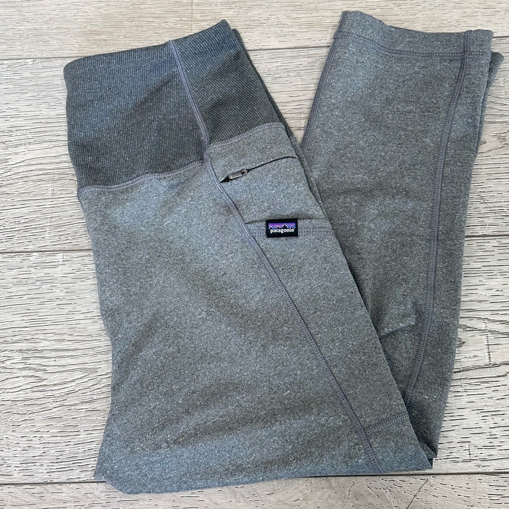 New Patagonia Women's Lightweight Pack Out Crops - 19" Sz M Color: Forge Grey.